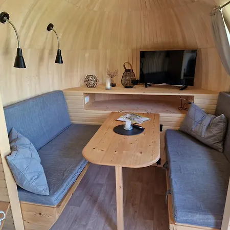 Tiny Igloo Bergstroem *